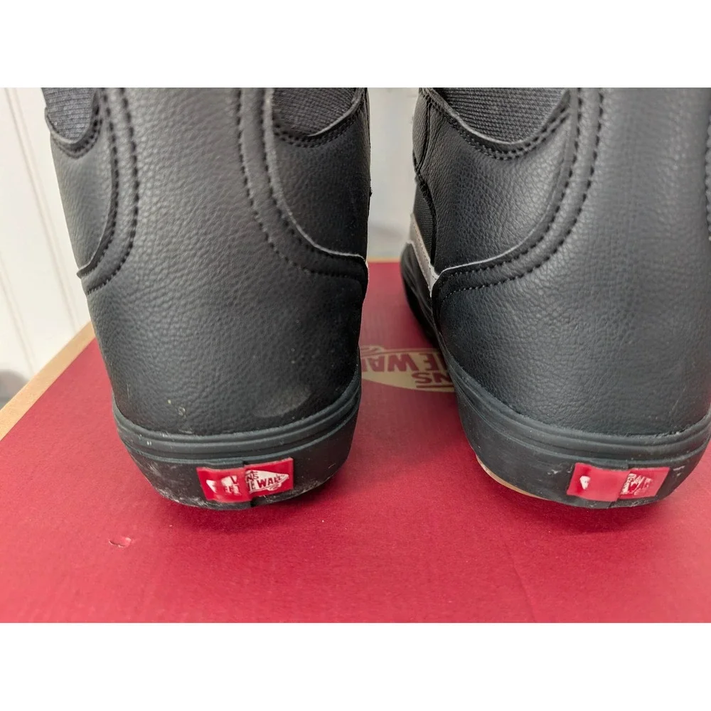 Vans Aura Linerless Snowboard Boots Men's 7 Black/Gum Synthetic VN000BWGB9M